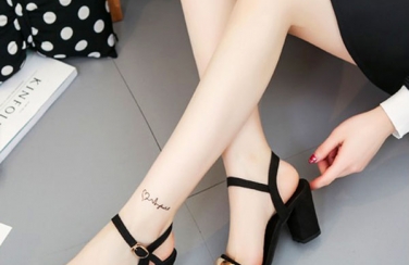 {Mách bạn} Cách chọn sandal nữ cao gót đế vuông tôn dáng nịnh chân